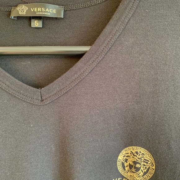Versace V neck t-shirt - Picture 2 of 3